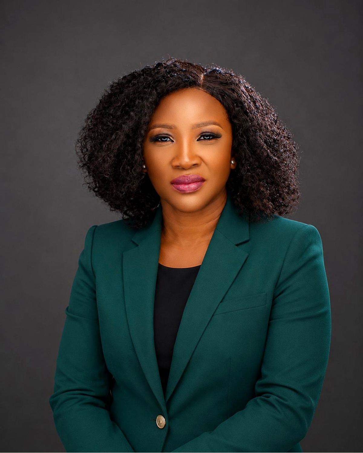 Portrait of Francisca Ibezim, Co-Founder and Director of Communications of Help On Arrival, Inc.