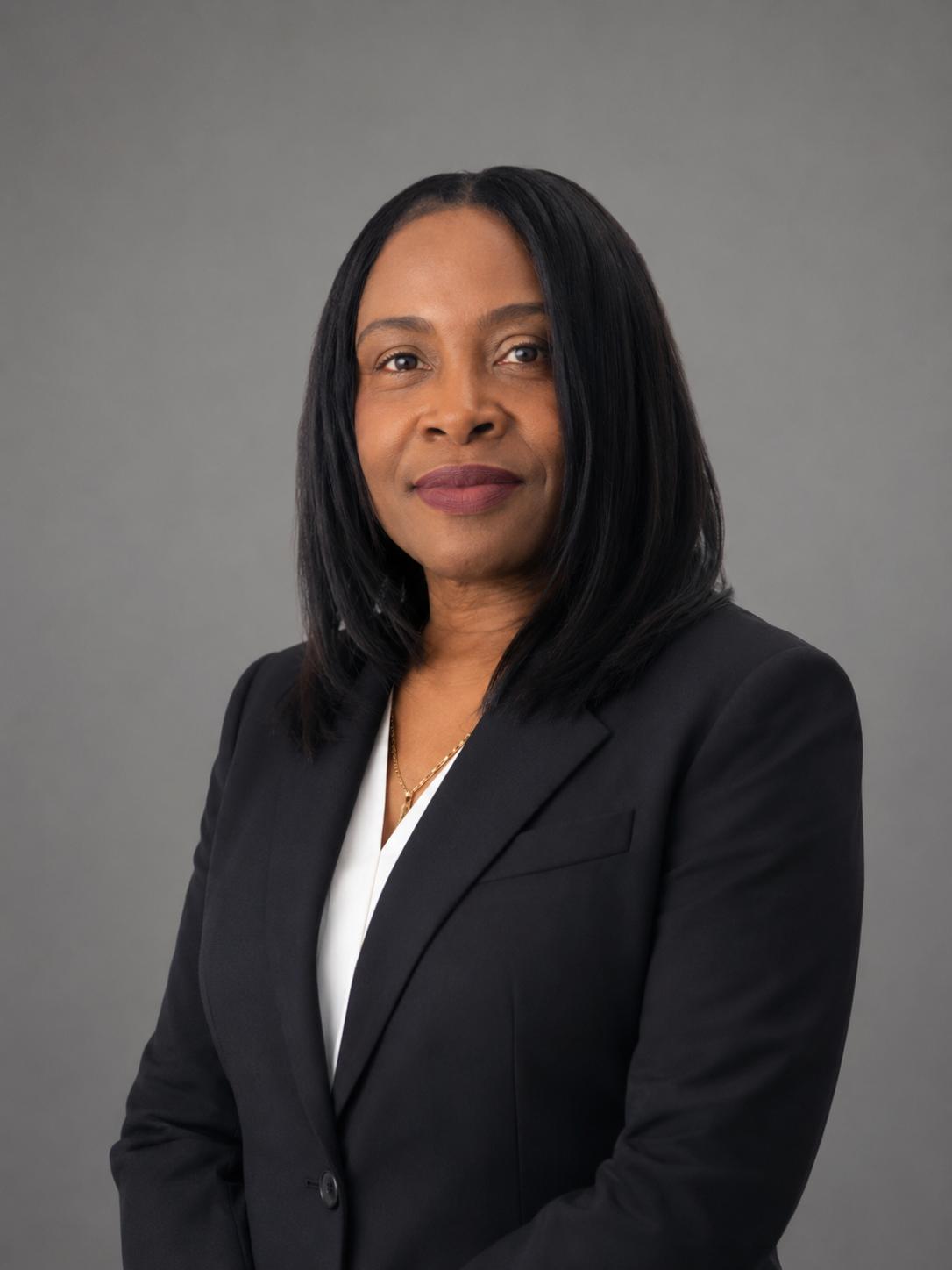 Portrait of Laurencia Fasoyiro, Co-Founder, Chief Executive Officer, and Chief Legal Officer of Help On Arrival, Inc.